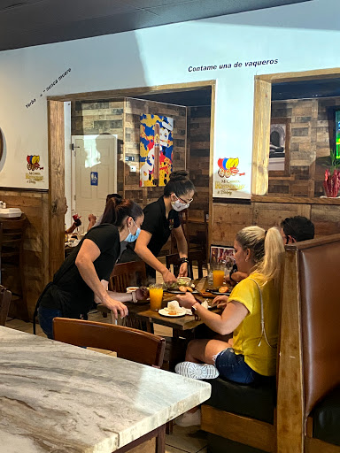 Mi Carreta Restaurant and Bakery